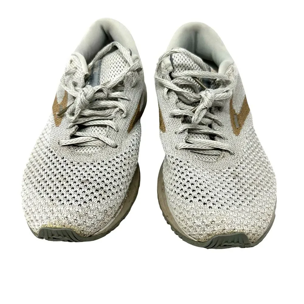 Brooks size 11